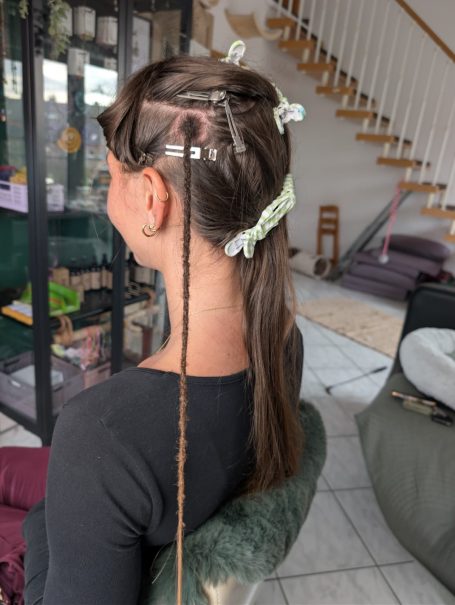 Individuelle Dreadlock Extensions passend zur vorhandenen Dreadlock Farbe