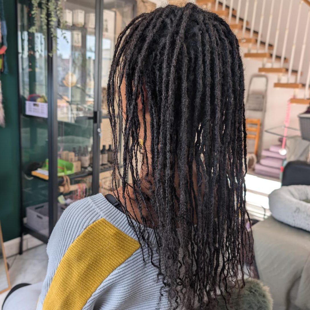 Dreadlocks erstellen lassen in Krefeld bei Misorya Dreadart